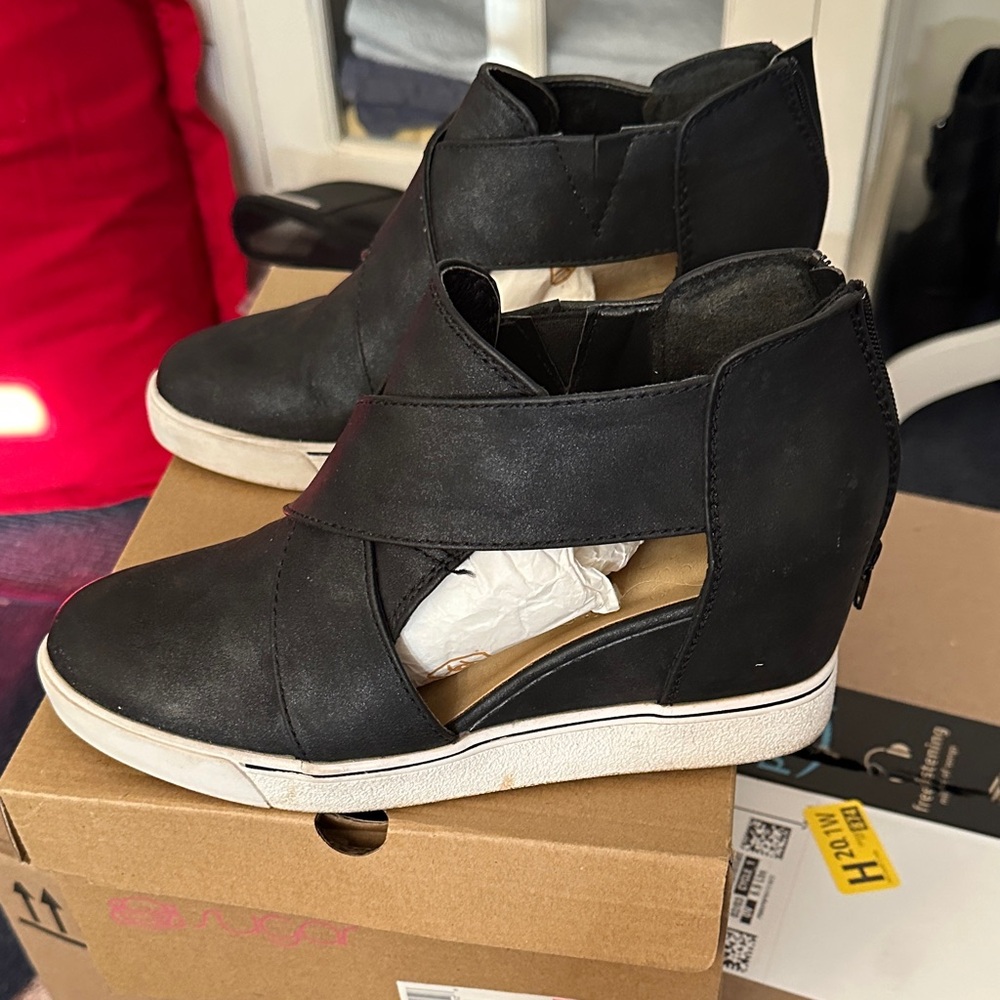 Sugar Gung-ho Black Zip Wedge Sneakers
